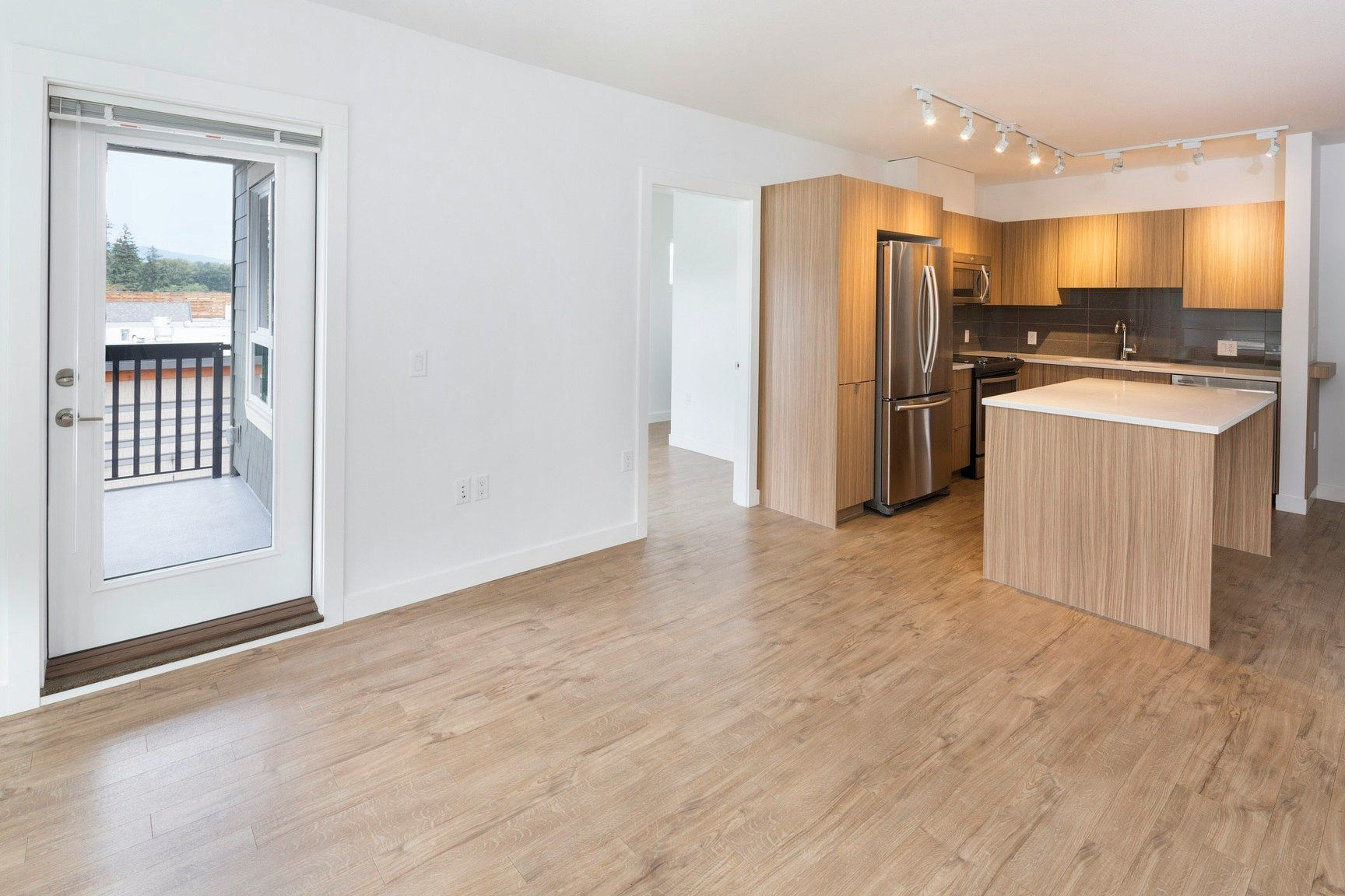 401-2151 Front Street, North Vancouver, BC, V7H 0B7 - 6