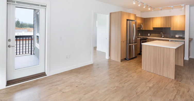 401-2151 Front Street, North Vancouver, BC, V7H 0B7 - 6