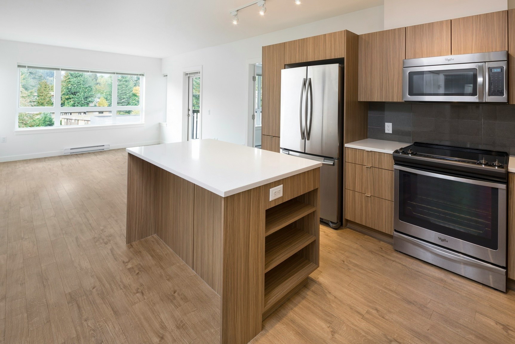 421-2151 Front Street, North Vancouver, BC, V7H 0B7 - 7