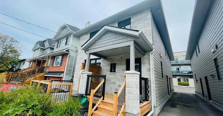C-681 Edison Avenue, Ottawa, ON, K2A 1W2