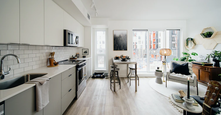950 Mcpherson Square NE, Calgary, AB, T2E 8C7 - 5