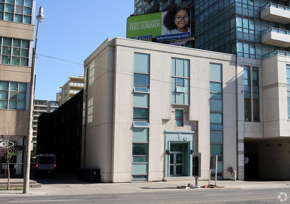 44-196 Eglinton Avenue East, Toronto, ON, M4P 1K2 - 2