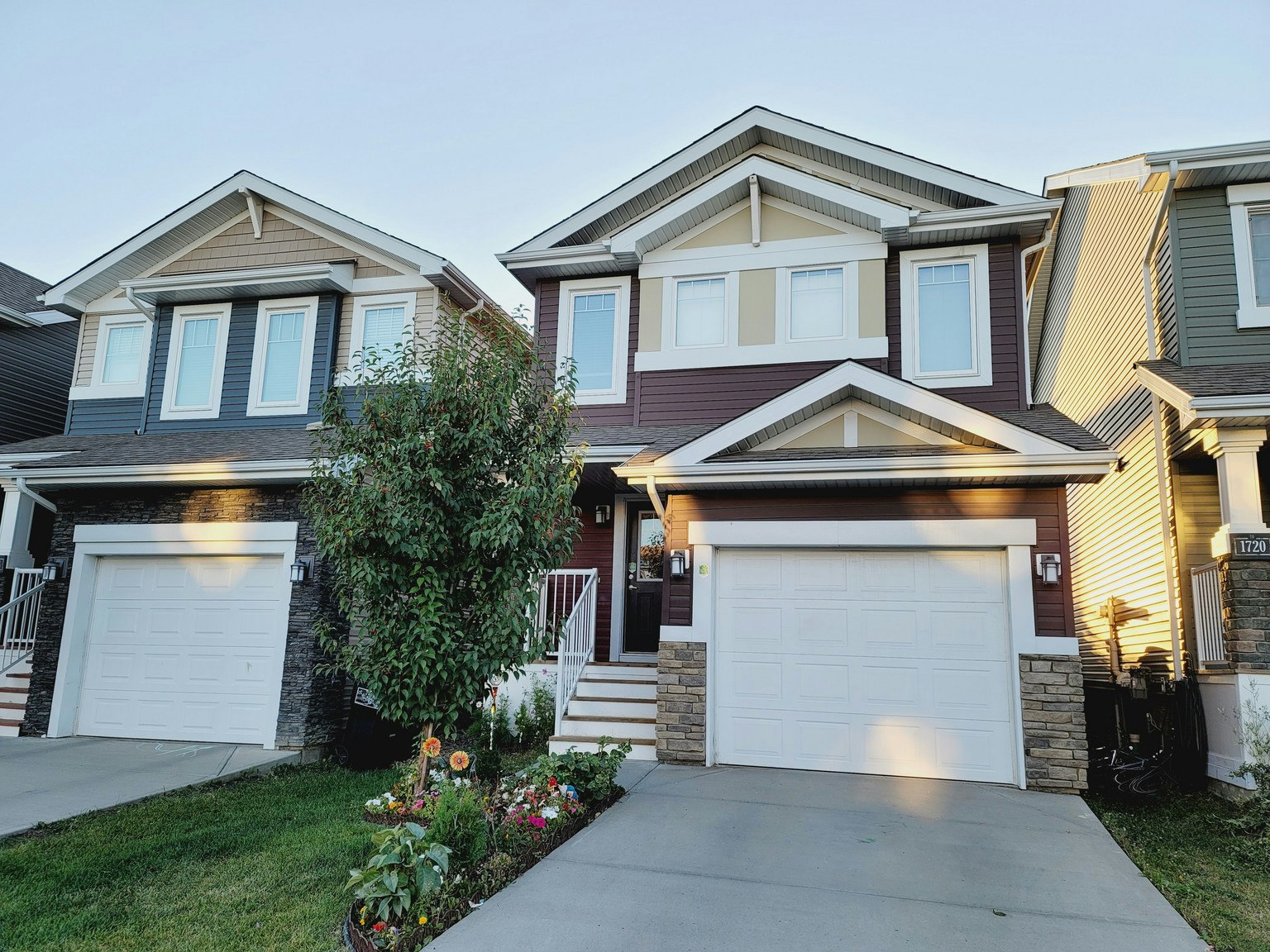 1724 167 Street SW, Edmonton, AB, T6W 3C5