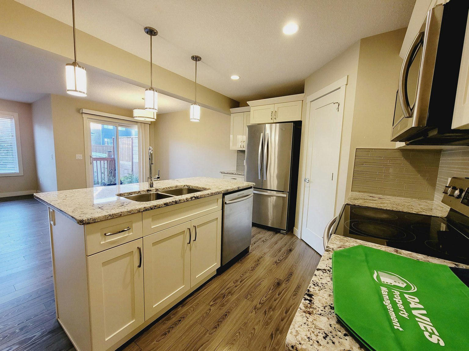 1724 167 Street SW, Edmonton, AB, T6W 3C5 - 4