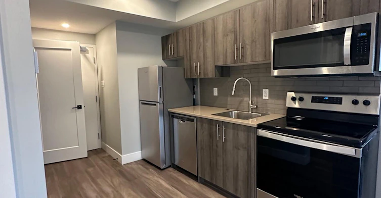 6-144 Renfrew Avenue, Ottawa, ON, K1S 1Z8 - 5