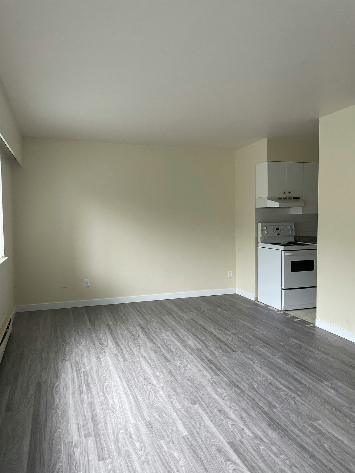 405-150 21st Street, West Vancouver, BC, V7V 4A3