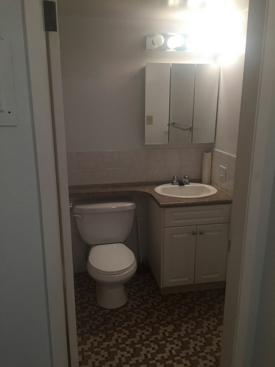 105-150 21st Street, West Vancouver, BC, V7V 4A3 - 4