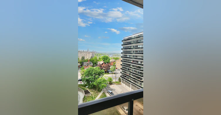 202-440 Gloucester, Ottawa, ON, K1R 7T8