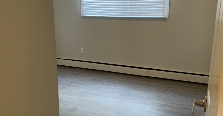 101-10812 111 Street NW, Edmonton, AB, T5H 3G4 - 7