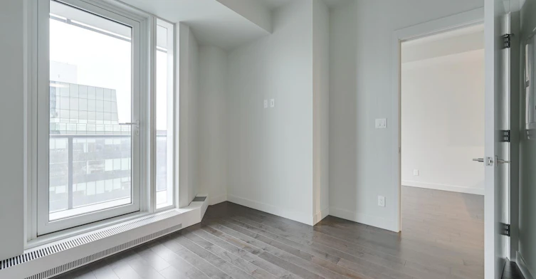 10360 102 Street, Edmonton, AB, T5J 4Y8 - 4
