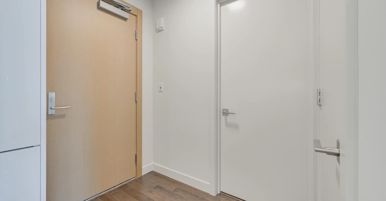 10360 102 Street, Edmonton, AB, T5J 4Y8 - 10
