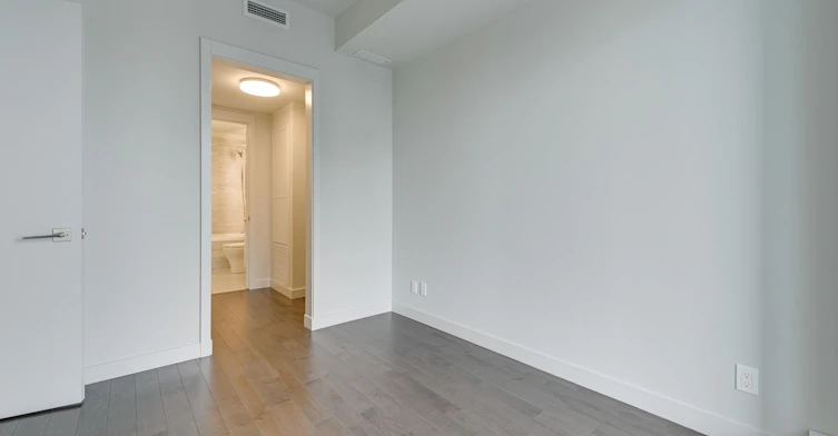10360 102 Street, Edmonton, AB, T5J 4Y8 - 5