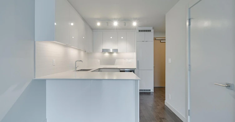 10360 102 Street, Edmonton, AB, T5J 4Y8 - 20