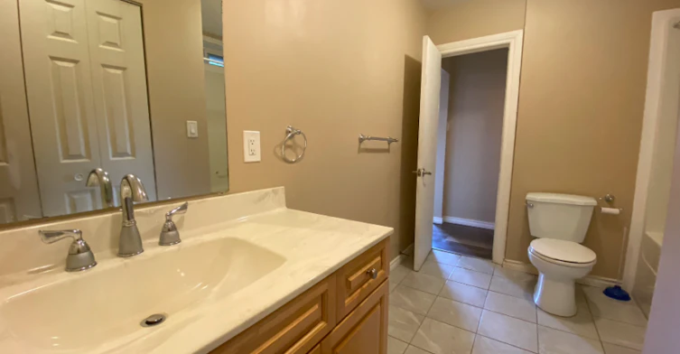 313 Scarth Street, Regina, SK, S4R 2C4 - 9