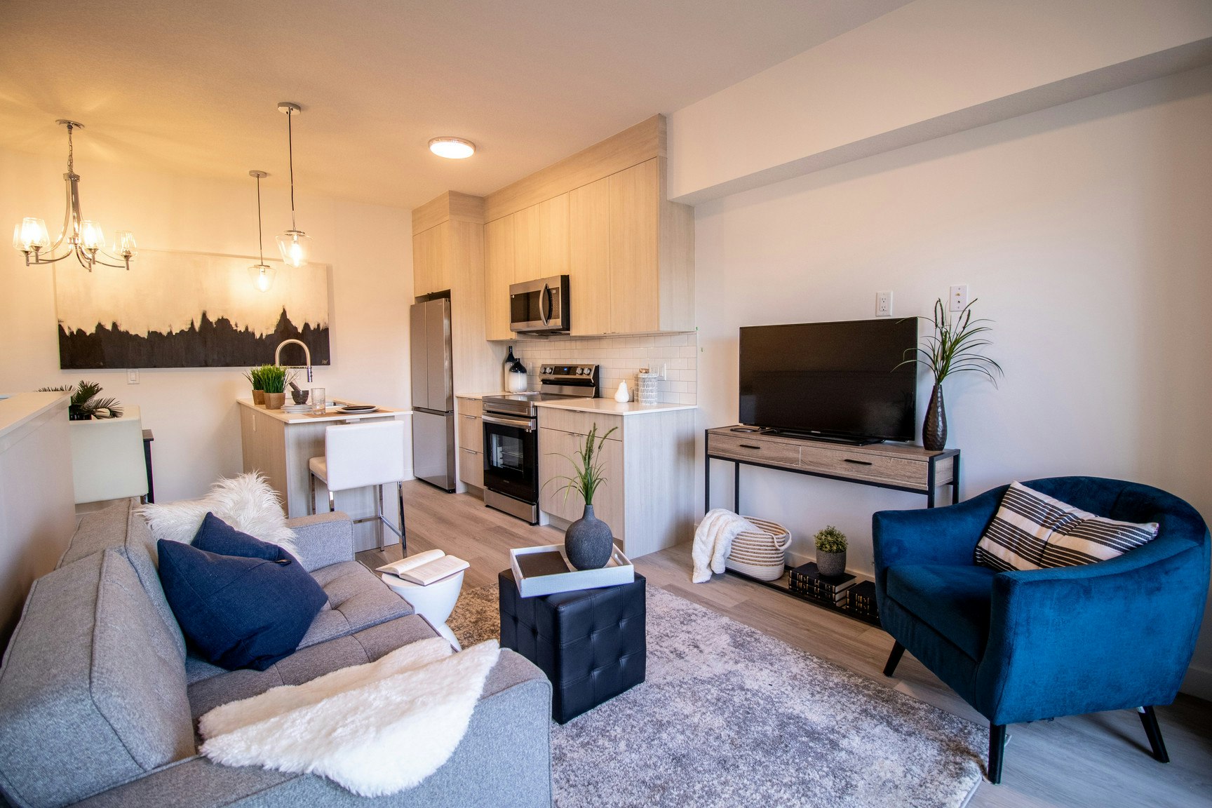 210-6527 36th Avenue NW, Calgary, AB, T3B 1T6 - 36