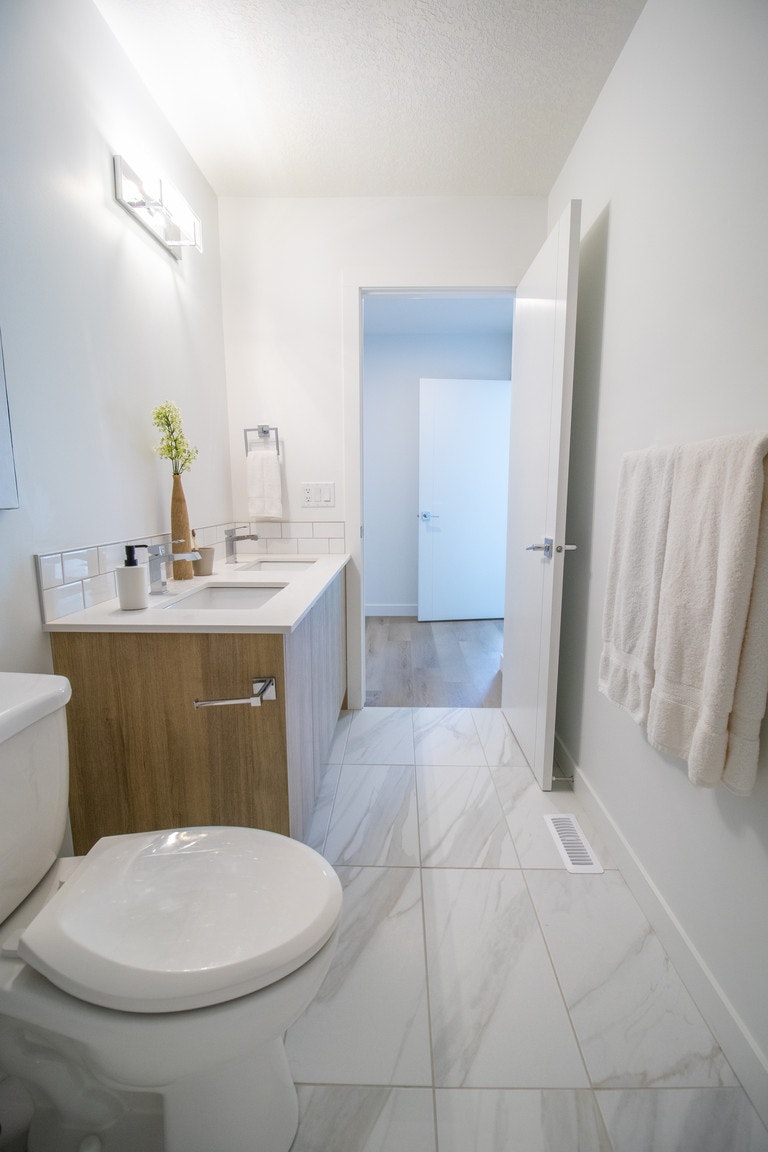 210-6527 36th Avenue NW, Calgary, AB, T3B 1T6 - 24
