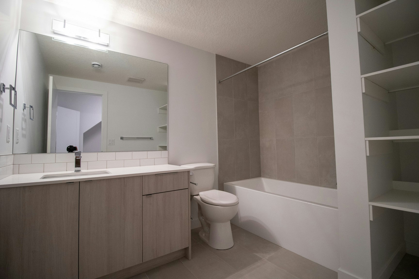 210-6527 36th Avenue NW, Calgary, AB, T3B 1T6 - 39