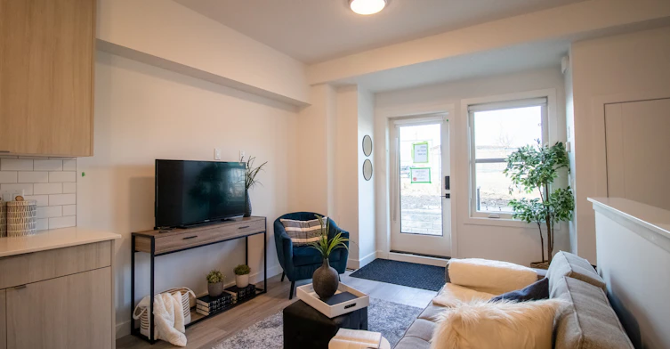 210-6527 36th Avenue NW, Calgary, AB, T3B 1T6 - 37