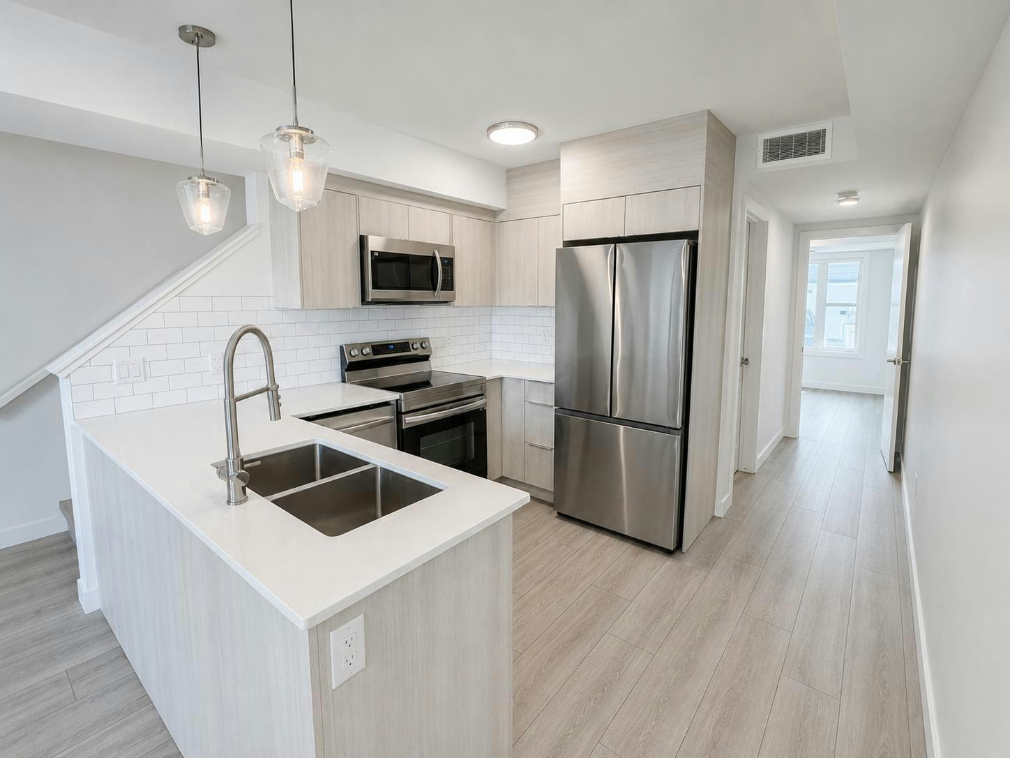 120-6527 36th Avenue NW, Calgary, AB, T3B 1T6 - 2