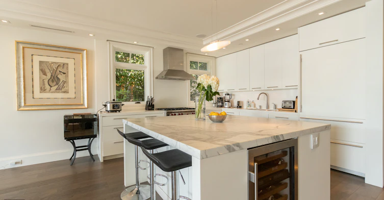4460 Ross Crescent, West Vancouver, BC, V7W 1B2 - 2