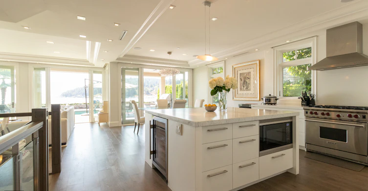4460 Ross Crescent, West Vancouver, BC, V7W 1B2 - 10