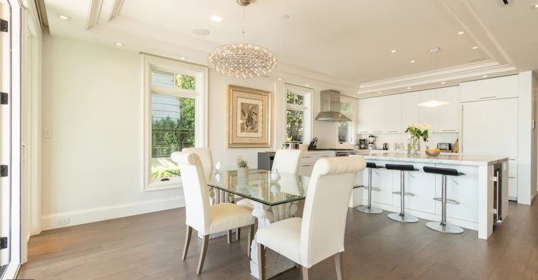 4460 Ross Crescent, West Vancouver, BC, V7W 1B2 - 4