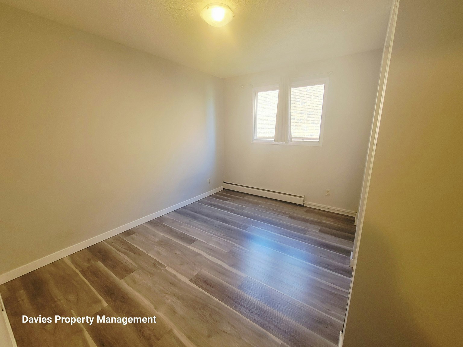 205-10140 156 Street NW, Edmonton, AB, T5P 2P9 - 10