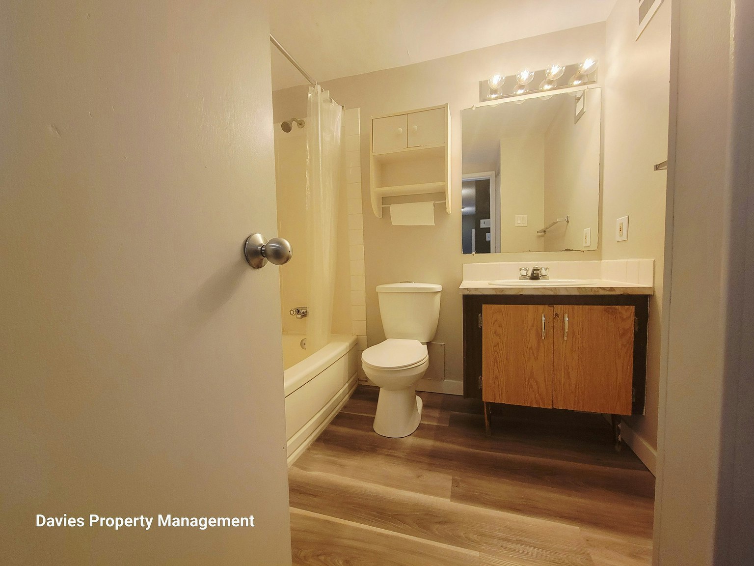 205-10140 156 Street NW, Edmonton, AB, T5P 2P9 - 8