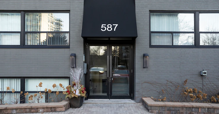 0703-587 Avenue Road, Toronto, ON, M4V 2K3 - 6