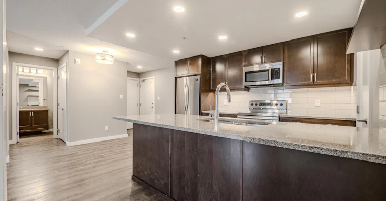 Fosse IV-722 43a Avenue NW, Edmonton, AB, T6T 2K5 - 5