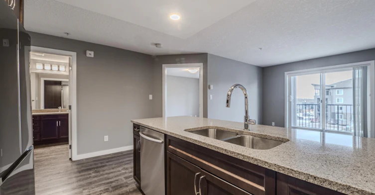 Melrose III-722 43a Avenue NW, Edmonton, AB, T6T 2K5 - 2