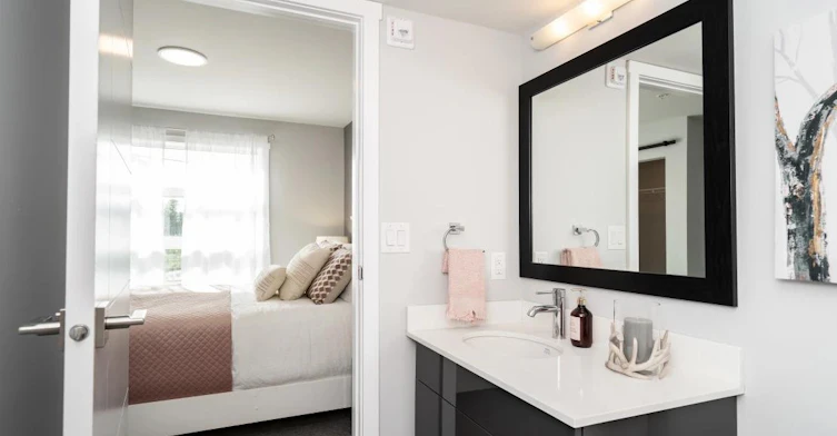 2766 Main Street, Winnipeg, MB, R2V 5E8 - 5