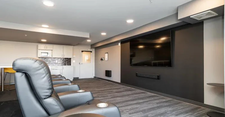 2766 Main Street, Winnipeg, MB, R2V 5E8 - 10