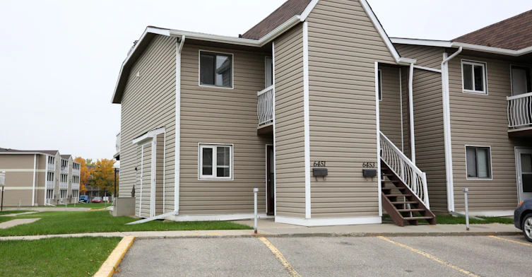 6451 Rochdale Boulevard, Regina, SK, S4X 2Z1