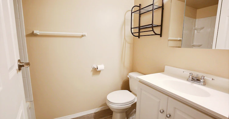 6451 Rochdale Boulevard, Regina, SK, S4X 2Z1 - 8