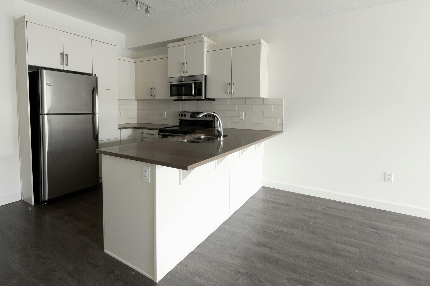 15709 139 Street, Edmonton, AB, T6V 0C6 - 2