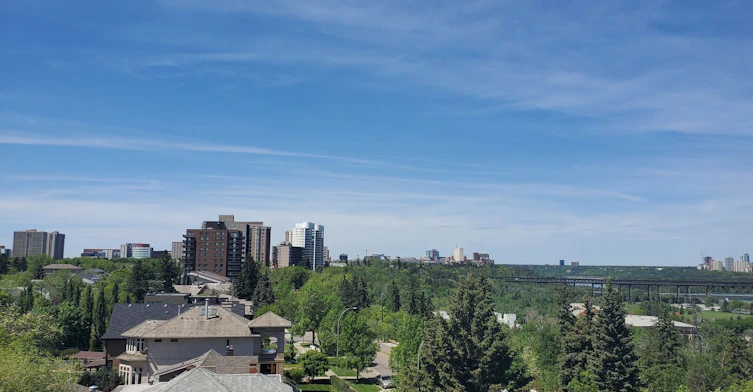 10405 Saskatchewan Drive Northwest, Edmonton, AB, T6E 4R9 - 9