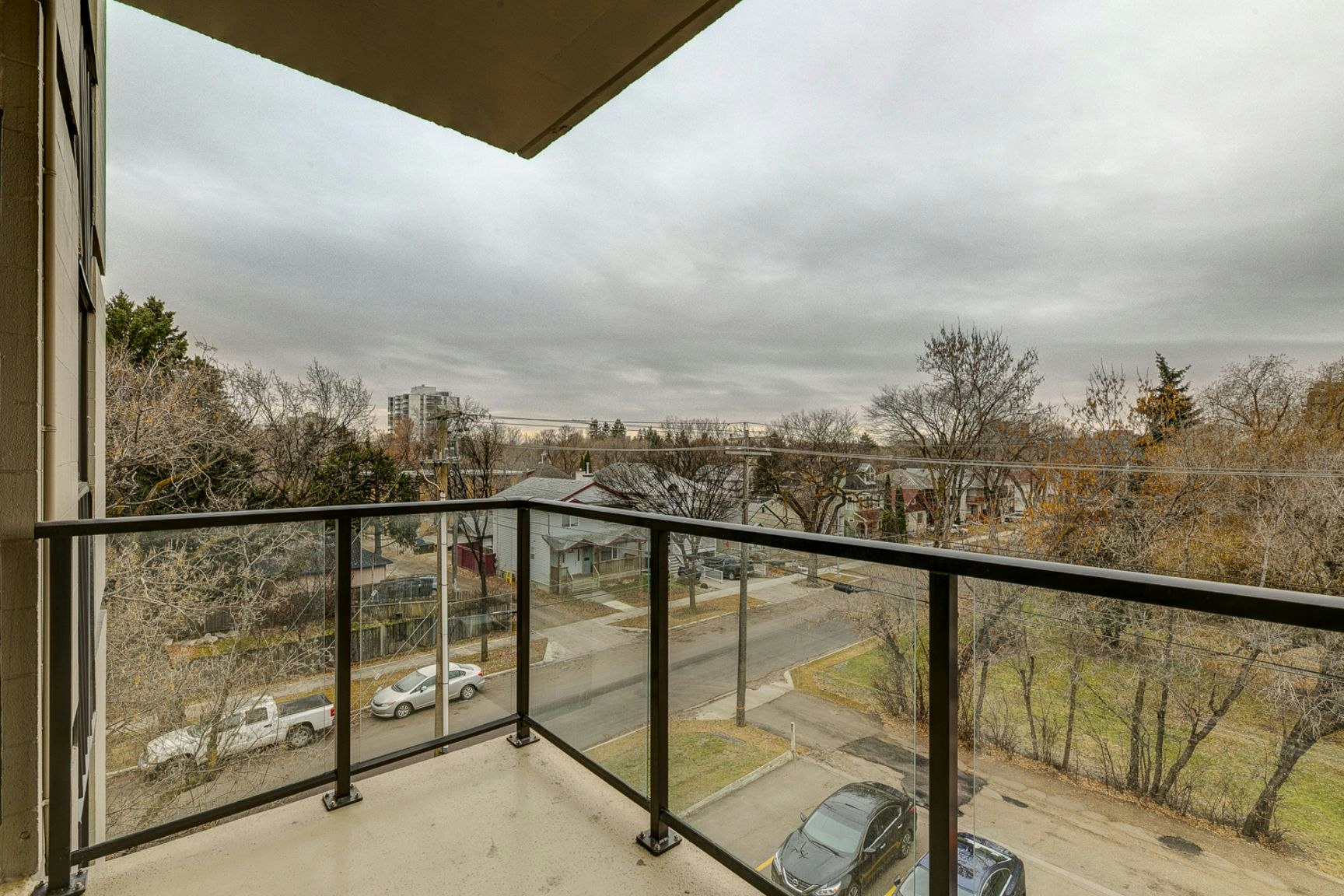 10405 Saskatchewan Drive Northwest, Edmonton, AB, T6E 4R9 - 4