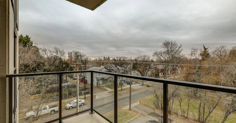 10405 Saskatchewan Drive Northwest, Edmonton, AB, T6E 4R9 - 4