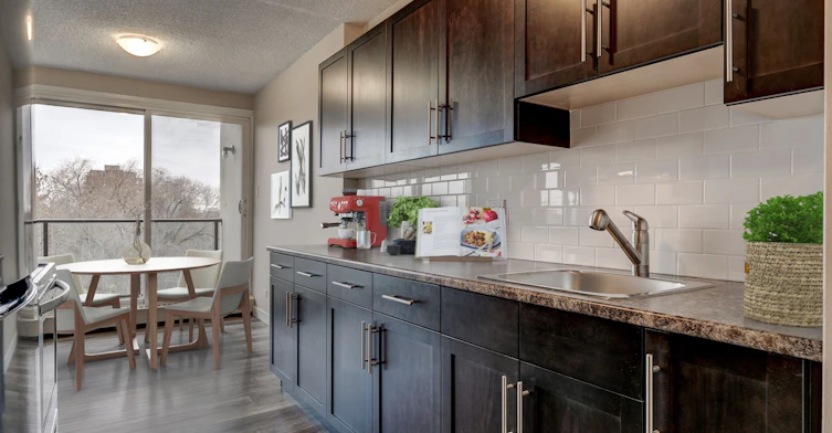 10405 Saskatchewan Drive Northwest, Edmonton, AB, T6E 4R9 - 5