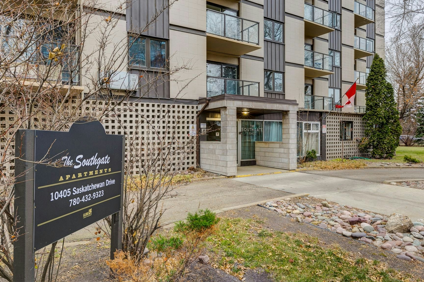 10405 Saskatchewan Drive Northwest, Edmonton, AB, T6E 4R9 - 2