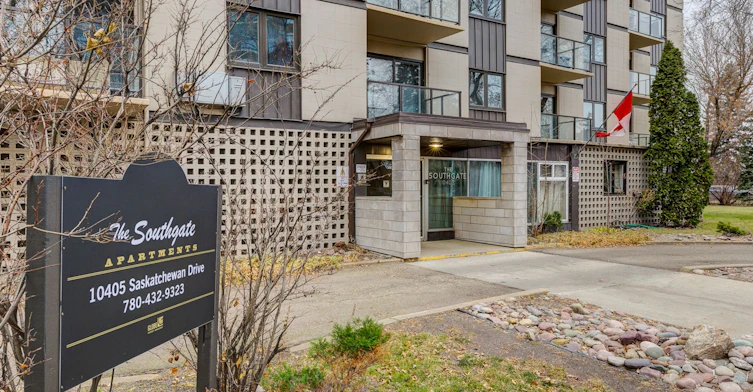 10405 Saskatchewan Drive Northwest, Edmonton, AB, T6E 4R9 - 2