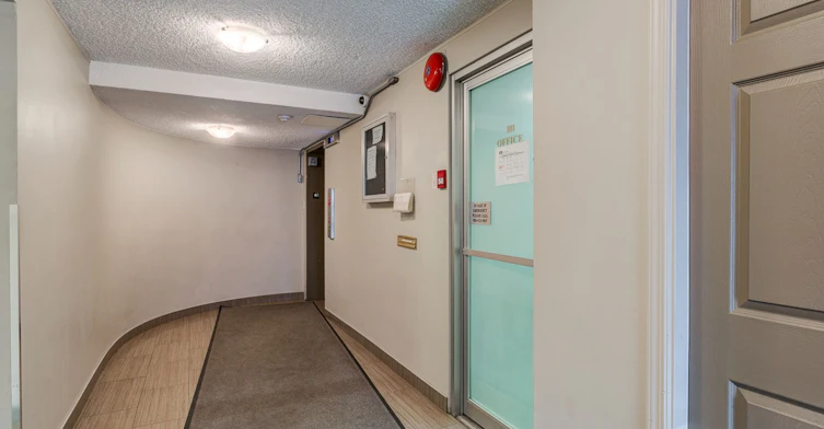 10405 Saskatchewan Drive Northwest, Edmonton, AB, T6E 4R9 - 7