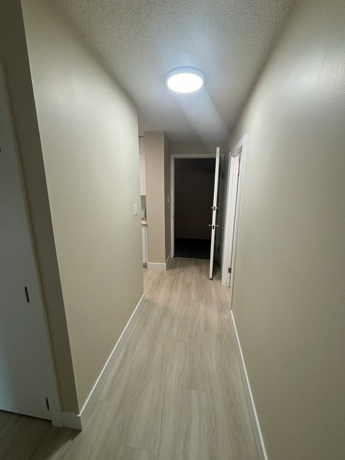 815 14 Avenue SW, Calgary, AB, T2R 0N5 - 7
