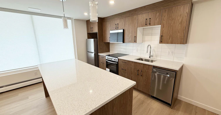 815 14 Avenue SW, Calgary, AB, T2R 0N5 - 17