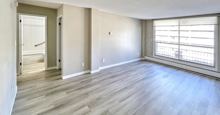 824 13 Avenue SW, Calgary, AB, T2R 0L2 - 4