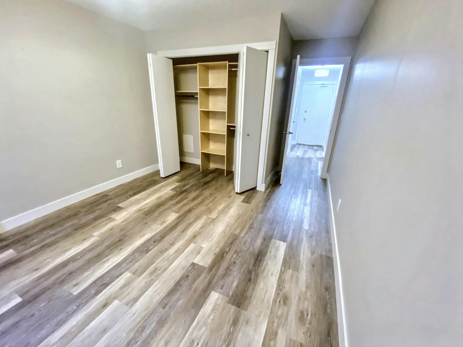 824 13 Avenue Southwest, Calgary, AB, T2R 0L2 - 8