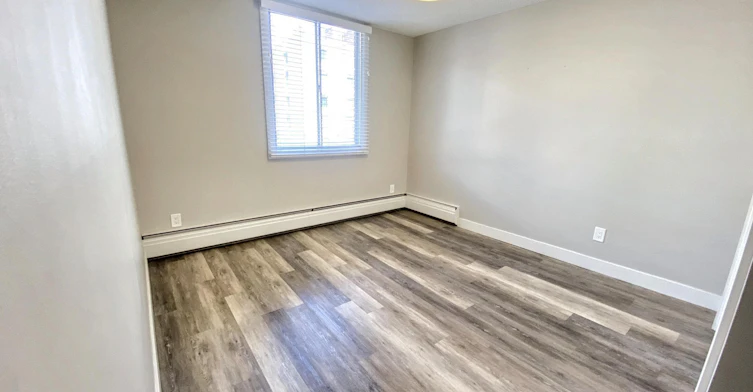 824 13 Avenue Southwest, Calgary, AB, T2R 0L2 - 9