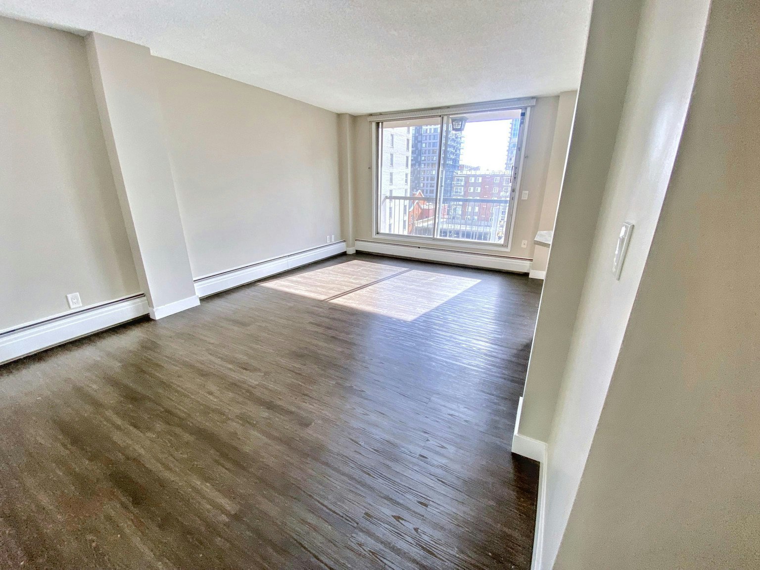 824 13 Avenue Southwest, Calgary, AB, T2R 0L2 - 6
