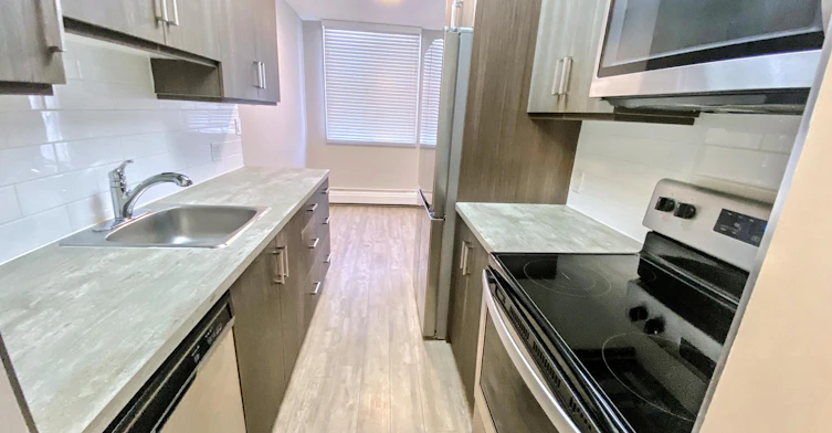 824 13 Avenue Southwest, Calgary, AB, T2R 0L2